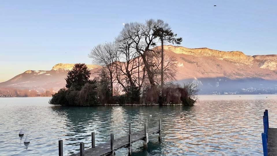Appart Cosy Proche Du Lac Avec Terrasse Annecy Exterior photo